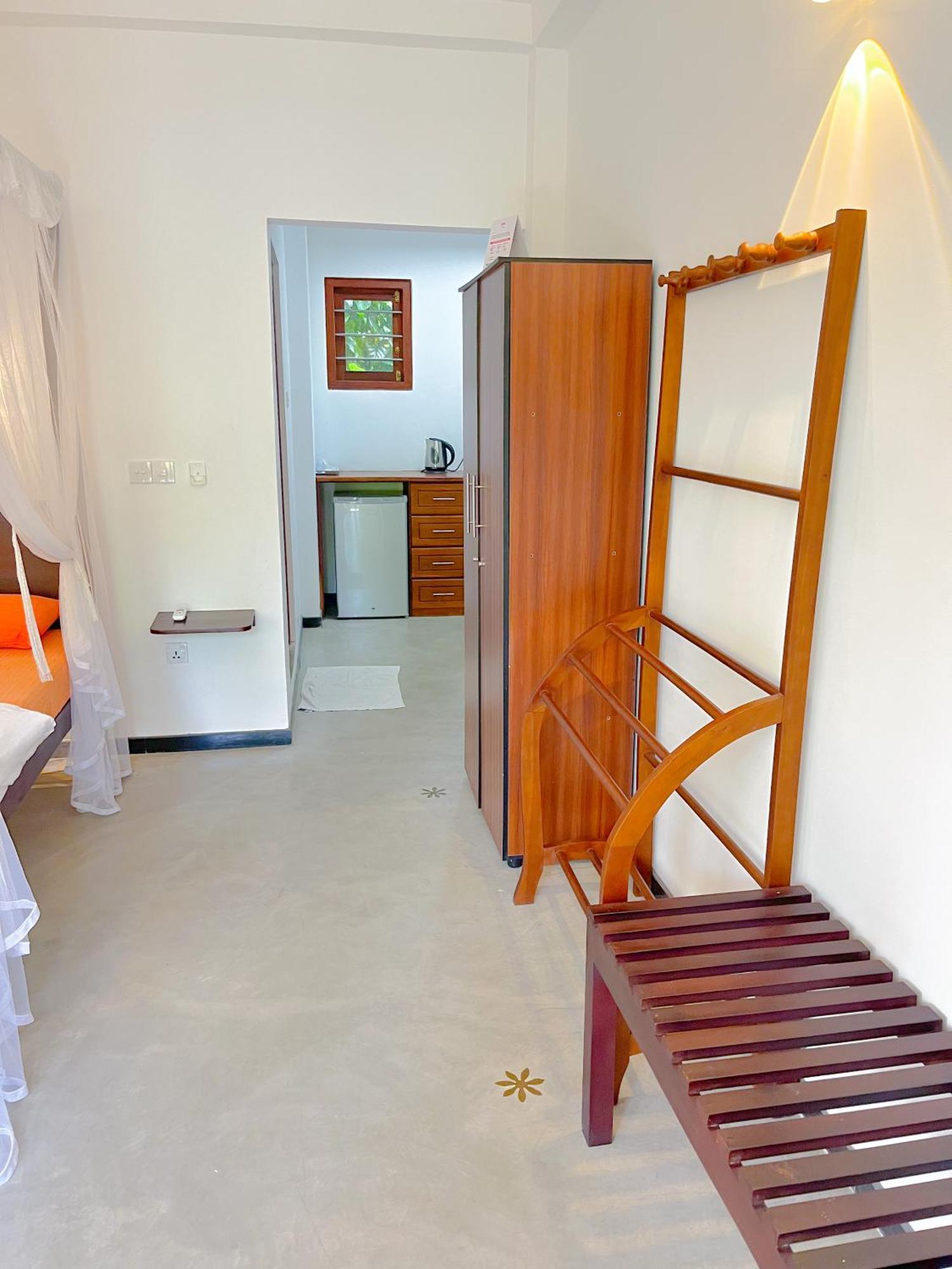 Easy Living Hotel Hikkaduwa Buitenkant foto