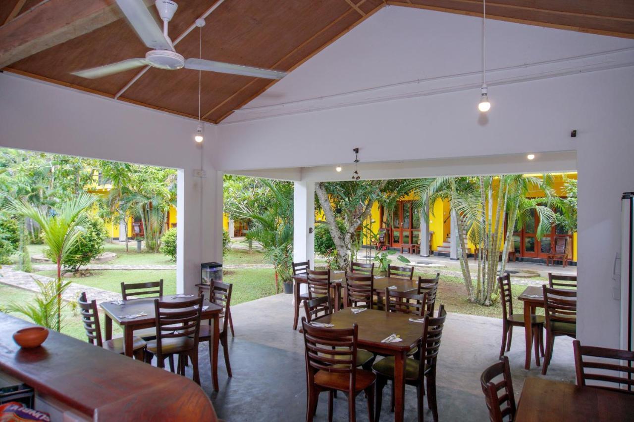 Easy Living Hotel Hikkaduwa Buitenkant foto